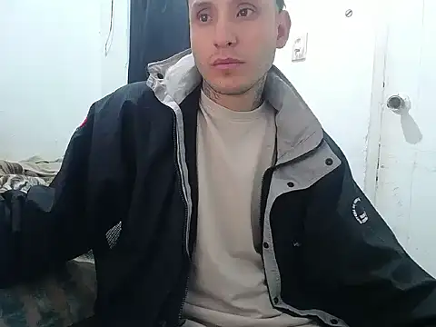 Snapshot of esjrobles chatting on October 2025 02:15:01 PM esjrobles online show from October 2025 02:15:01 PM