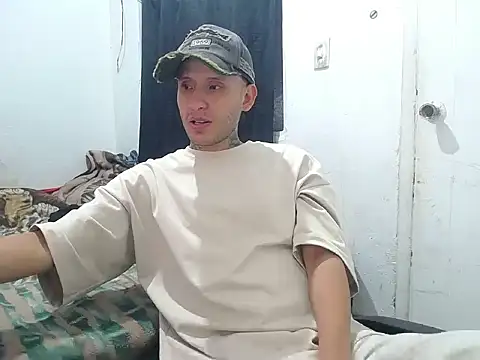 Snapshot of esjrobles chatting on October 2025 12:27:01 PM esjrobles online show from October 2025 12:27:01 PM