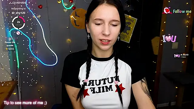 KarolinaBlacks online show from October 2025 05:52:02 AM