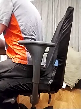 25mitch online show from December 2025 04:26:01 PM