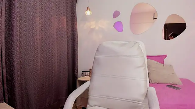 Vioolletta online show from September 2025 06:53:02 PM