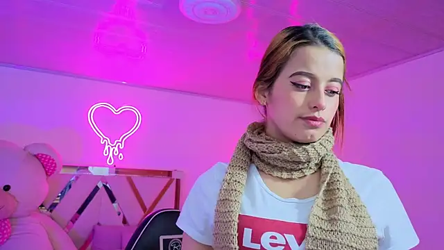 Laylafoxy tay online show from September 2025 03:05:01 AM