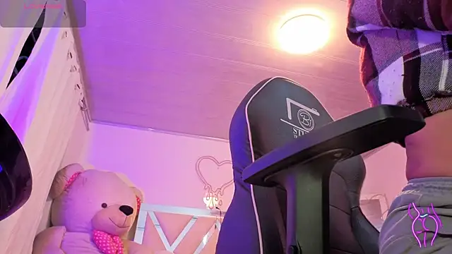 Laylafoxy tay online show from October 2025 03:37:01 AM