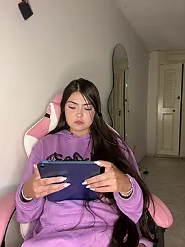 gabbyfoox online show from December 2024 10:20:02 PM