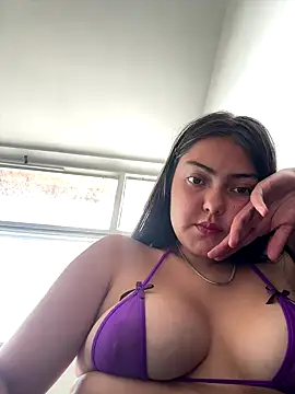 gabbyfoox online show from September 2025 03:17:02 PM