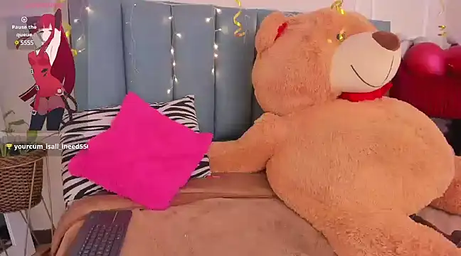 Snapshot of Amber__Sanchez chatting on December 2024 06:31:02 AM Amber  Sanchez online show from December 2024 06:31:02 AM