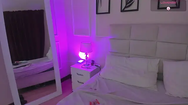 Snapshot of Amber__Sanchez chatting on February 2025 11:27:01 PM Amber  Sanchez online show from February 2025 11:27:01 PM