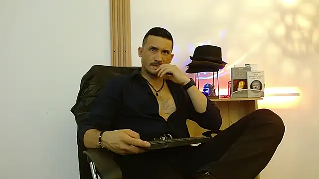 Reiko 85  online show from November 2025 07:48:02 PM