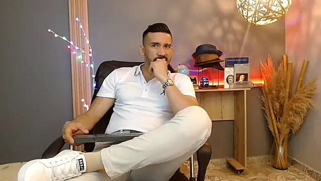 Reiko 85  online show from March 2026 02:33:02 PM