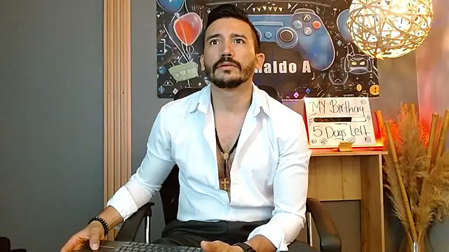 Reiko 85  online show from April 2026 02:33:02 PM