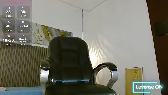 Snapshot of Dyla_n18 chatting on November 2025 05:55:02 PM Dyla n18 online show from November 2025 05:55:02 PM