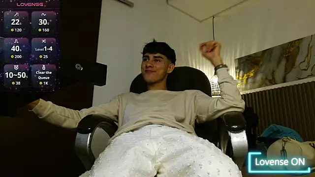 Dyla n18 online show from January 2026 08:24:02 PM