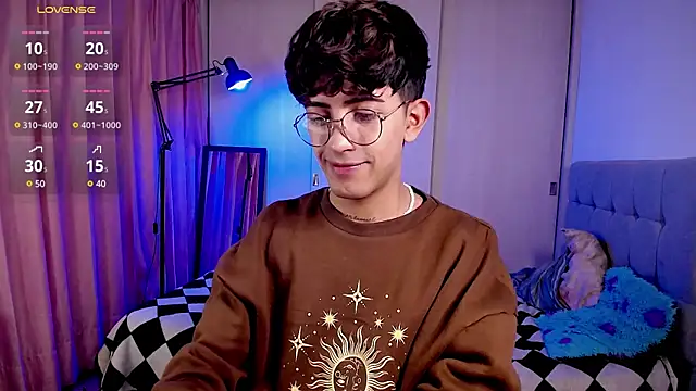 Snapshot of teobowny_ chatting on January 2025 11:43:01 PM teobowny online show from January 2025 11:43:01 PM