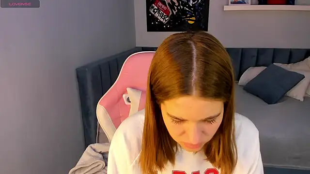 Jennifer Wadee online show from March 2026 11:09:02 PM