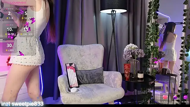 Anal Girl  online show from February 2026 04:17:01 PM