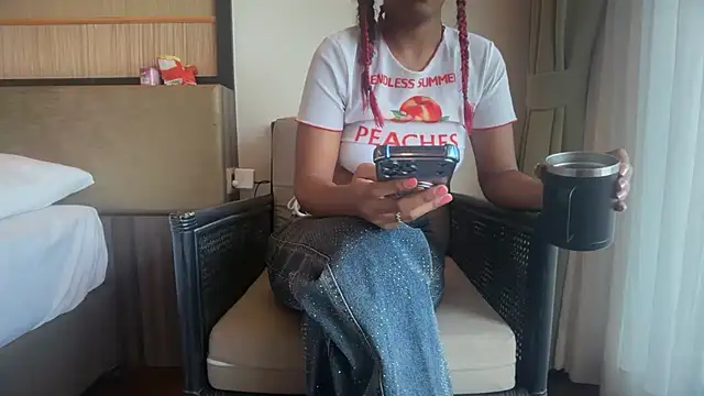 Snapshot of HornyBabe_ chatting on May 2026 11:45:02 PM HornyBabe online show from May 2026 11:45:02 PM