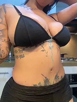 Snapshot of AndyFire69 chatting on February 2026 09:16:02 AM AndyFire69 online show from February 2026 09:16:02 AM