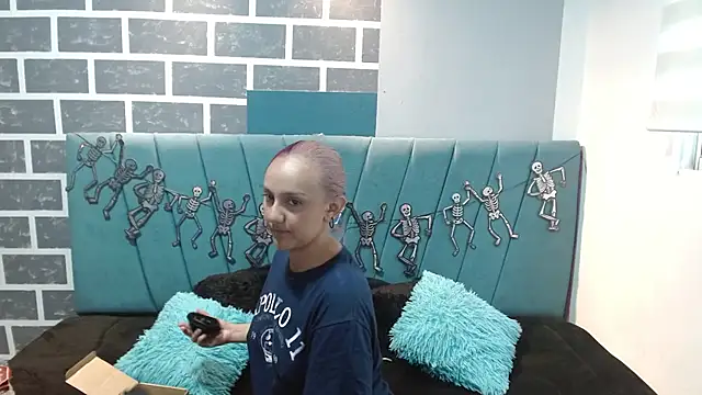 Alterego1   online show from October 2025 12:13:02 PM