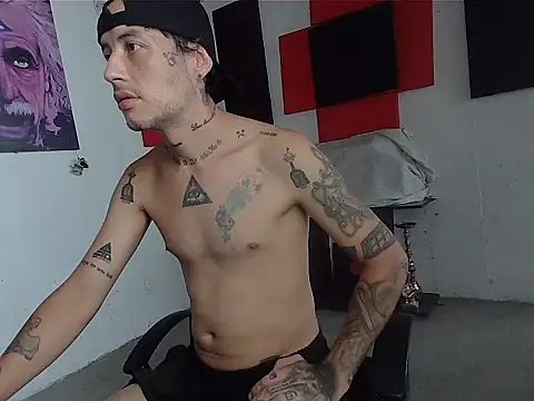 Snapshot of patrik_tattoo_ chatting on May 2026 04:48:01 PM patrik tattoo online show from May 2026 04:48:01 PM