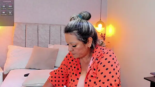 tutu milf online show from March 2025 07:46:01 PM