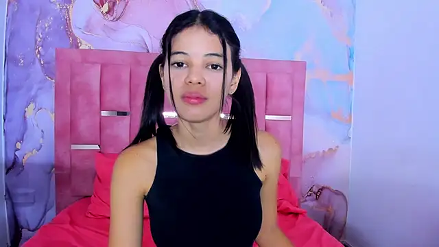 Snapshot of LizzMartin chatting on January 2025 10:16:02 PM LizzMartin online show from January 2025 10:16:02 PM