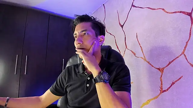 EdwardVlad online show from December 2024 07:23:01 PM