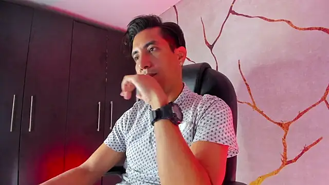 EdwardVlad online show from December 2024 10:19:01 PM