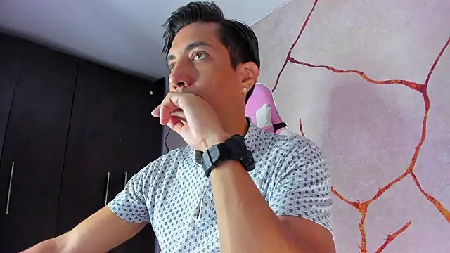 EdwardVlad online show from December 2024 07:22:01 PM