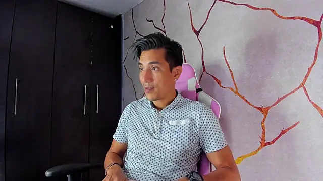 EdwardVlad online show from December 2024 10:26:02 PM