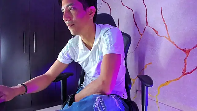 EdwardVlad online show from December 2024 10:13:01 PM