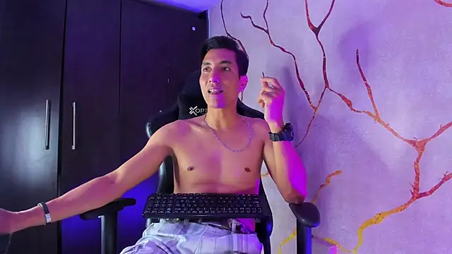 EdwardVlad online show from December 2024 10:13:02 PM