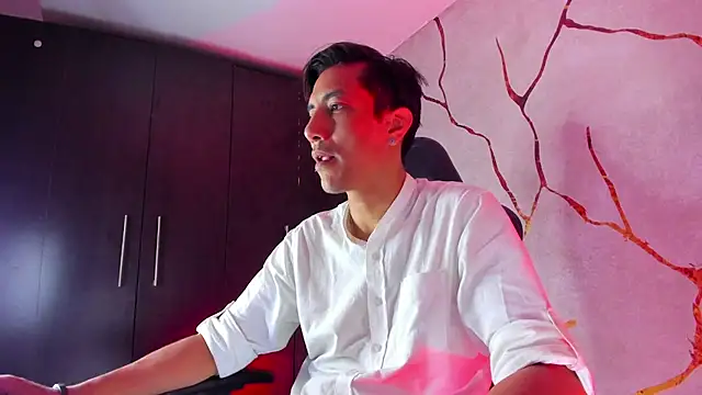 EdwardVlad online show from December 2024 07:29:02 PM