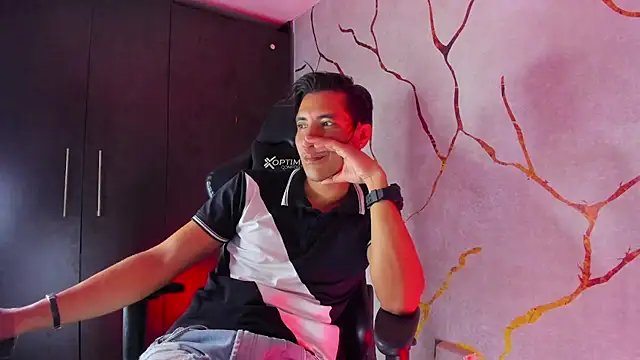 EdwardVlad online show from December 2024 10:51:01 PM