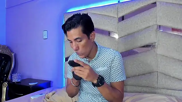 EdwardVlad online show from December 2024 07:43:02 PM