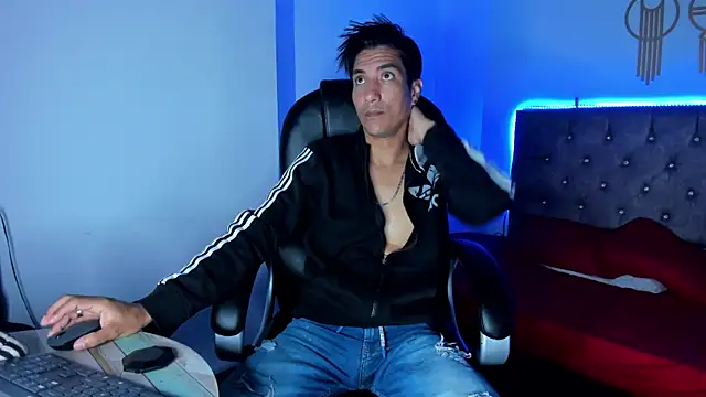 EdwardVlad online show from December 2024 03:35:01 PM