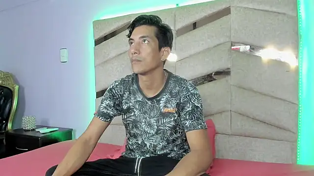 EdwardVlad online show from December 2024 07:21:02 PM