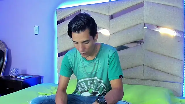 EdwardVlad online show from January 2025 07:18:02 PM