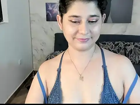 Snapshot of alinabozz1 chatting on June 2026 02:23:02 AM alinabozz1 online show from June 2026 02:23:02 AM