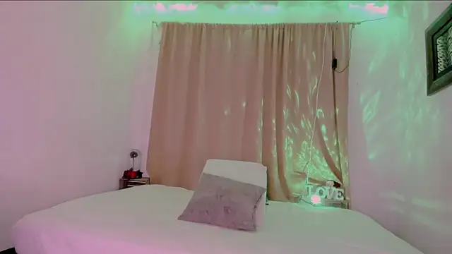 Lauu G online show from March 2025 12:27:02 AM