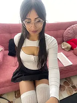 Jade Zephyra online show from March 2026 03:41:01 PM