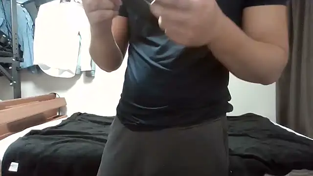 YU-KI00 online show from October 2025 01:08:02 PM