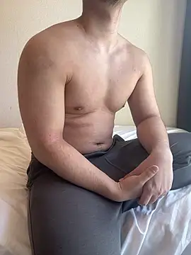 YU-KI00 online show from January 2026 03:43:01 AM