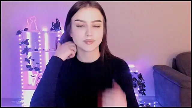 Melanie N online show from December 2024 11:19:01 AM