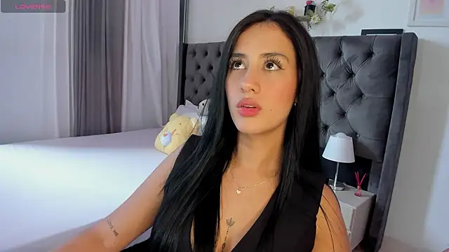 Amiirra  online show from February 2026 04:58:02 PM