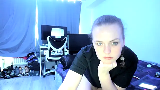 ENGLISHEMILY 69 online show from January 2025 01:42:02 PM