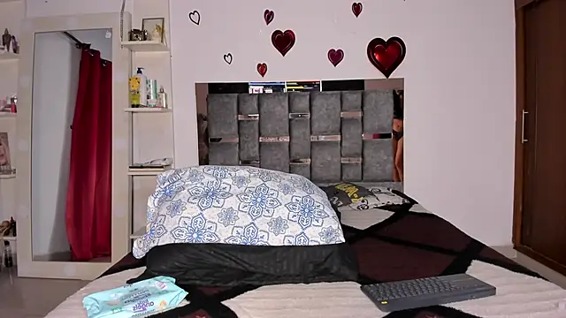 Carol M8 online show from March 2025 04:15:02 AM