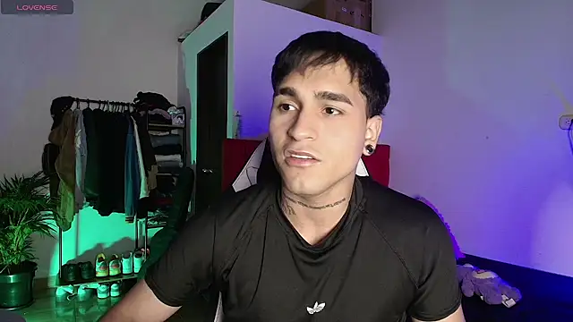 Snapshot of christianwang chatting on June 2026 01:43:02 AM christianwang online show from June 2026 01:43:02 AM