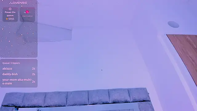 zulyjones online show from March 2025 07:05:02 PM