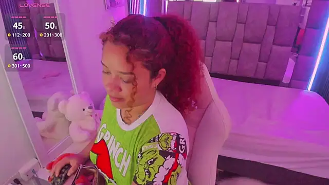 zulyjones online show from April 2026 12:42:01 PM