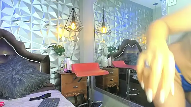 Snapshot of SusanSlim chatting on November 2025 04:09:02 PM SusanSlim online show from November 2025 04:09:02 PM